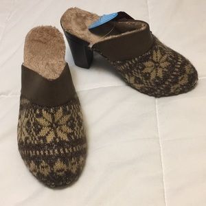 NWT MUK LUK Clog Heels